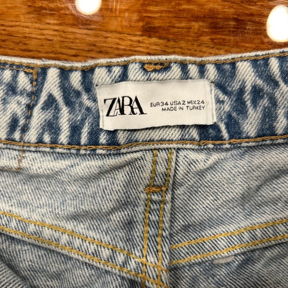 Zara Jeans Womes Size 2 High Rise Wide Leg Light Wash Raw Hem Denim - Picture 4 of 8